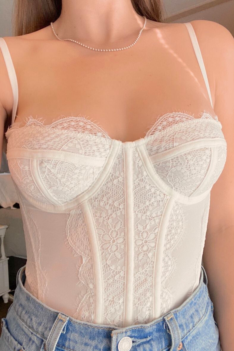 BUSTIER LOVE