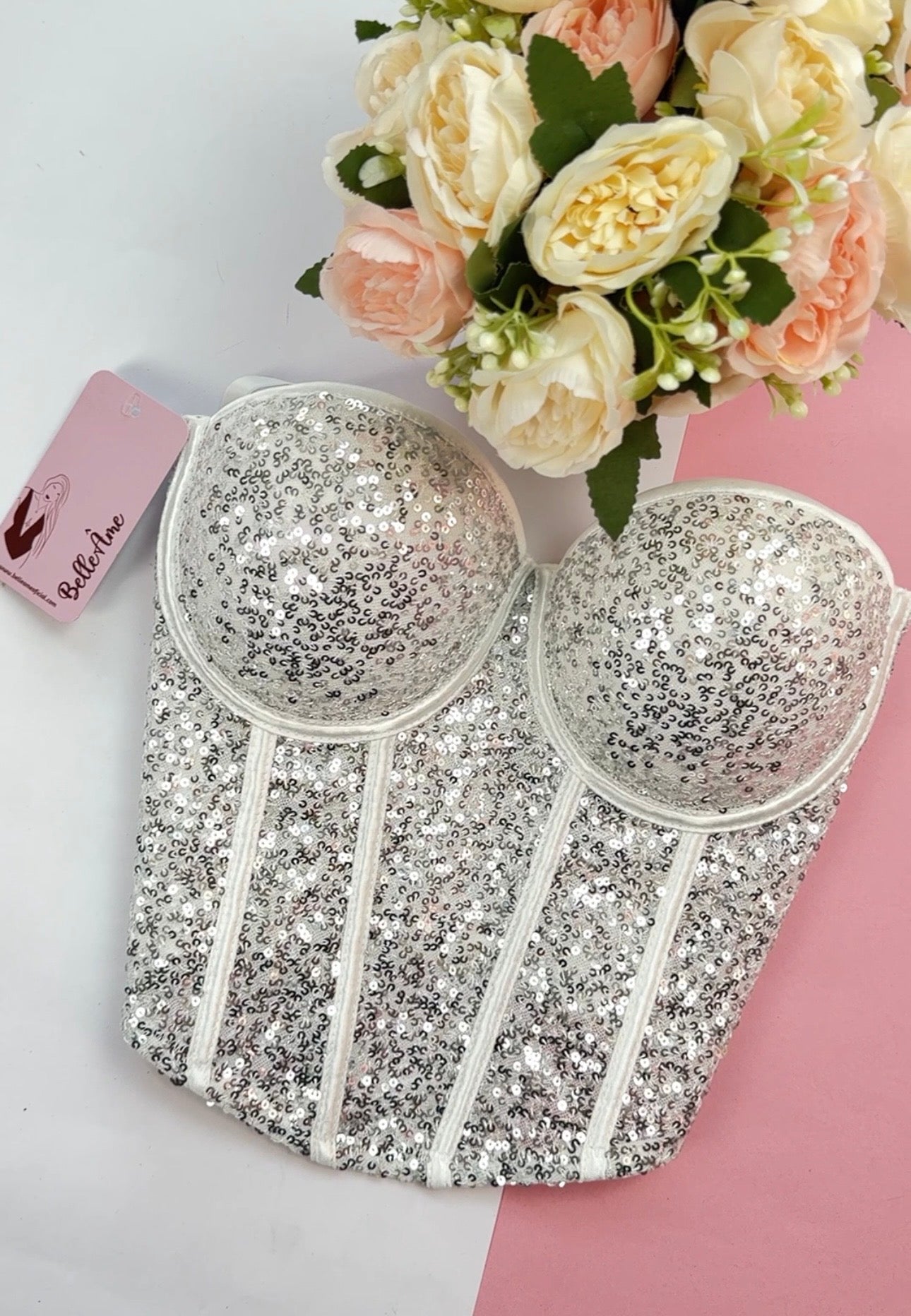 BUSTIER NEW YEAR